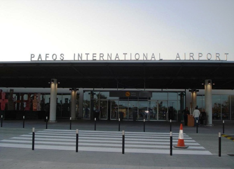 Αεροδρόμιο Πάφου: Σύλληψη 35χρονου για υποβοήθηση διακίνησης μεταναστών