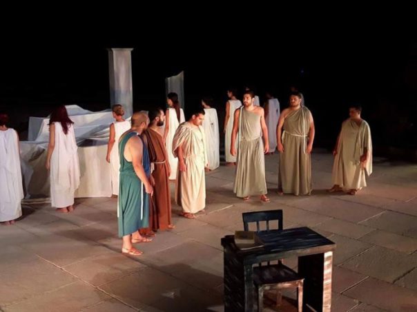 Ο Δικηγορικός Σύλλογος Πάφου παίζει θέατρο στη Θάσο