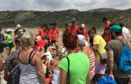 Στην παραλία της Λάρας για να την καθαρίσει από τα σκουπίδια η Νεολαία Οικολόγων