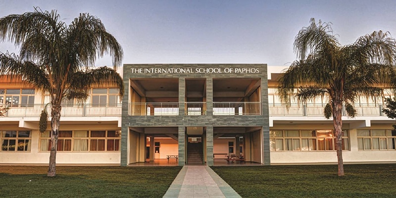 International School of Paphos: Παράδοση του ανανεωμένου παιδότοπου της παιδιατρικής μονάδας του Γενικού Νοσοκομείου