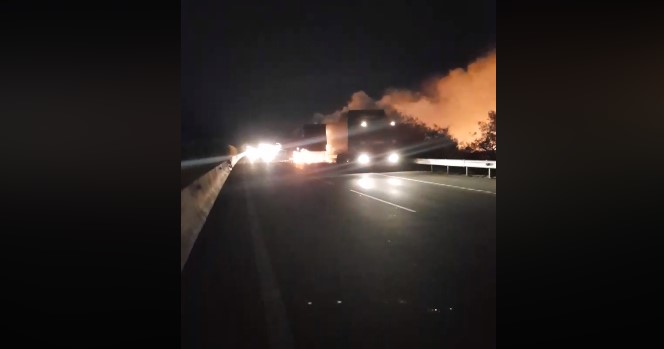Α/δρομος Λεμεσού - Πάφου: Φορτηγό άρπαξε φωτιά - Στο Νοσοκομείο δυο άτομα - ΦΩΤΟΓΡΑΦΙΕΣ