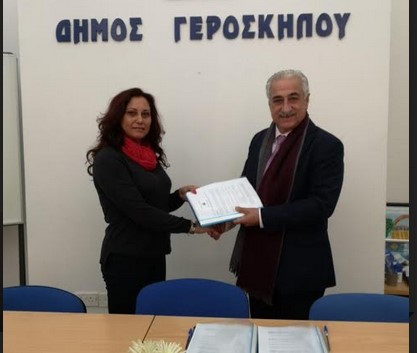 Υπογραφή συμβολαίων για τις ασφαλτοστρώσεις στη Γεροσκήπου