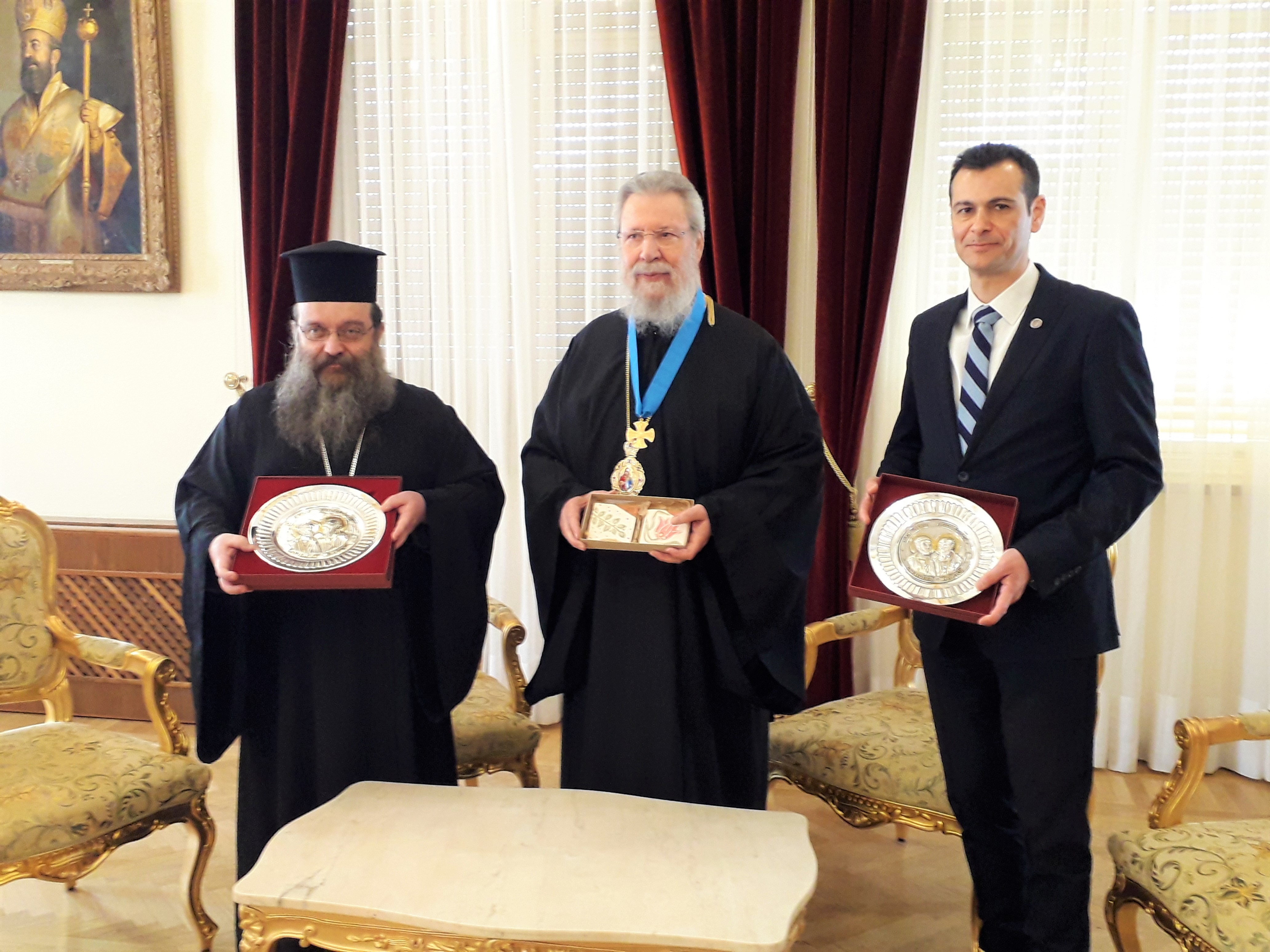 Ο Αρχιεπίσκοπος Κύπρου βραβεύεται από την Ιερά Μητρόπολη Χίου