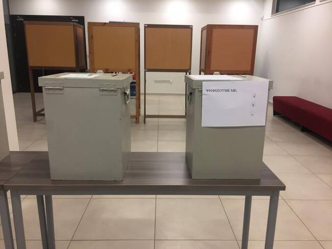 Πάφος: Παρατηρητής εκλογικού κέντρου έσκισε το ψηφοδέλτιο ηλικιωμένης