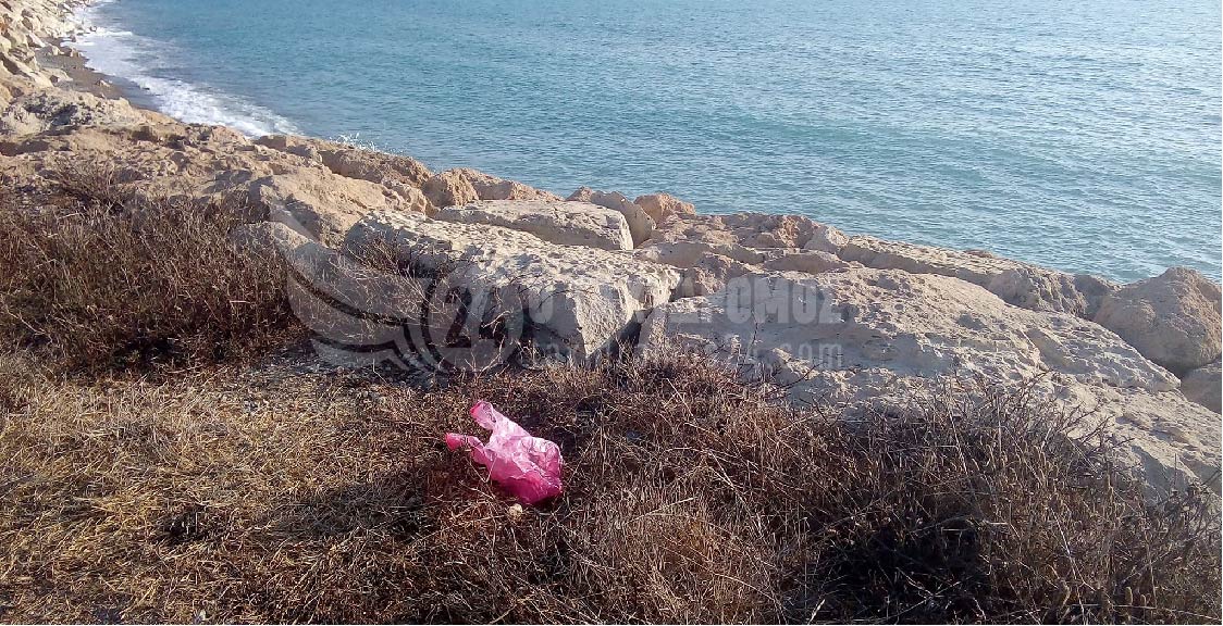 Σκουπιδαριό σε παραλίες της Πάφου - ΦΩΤΟΓΡΑΦΙΕΣ