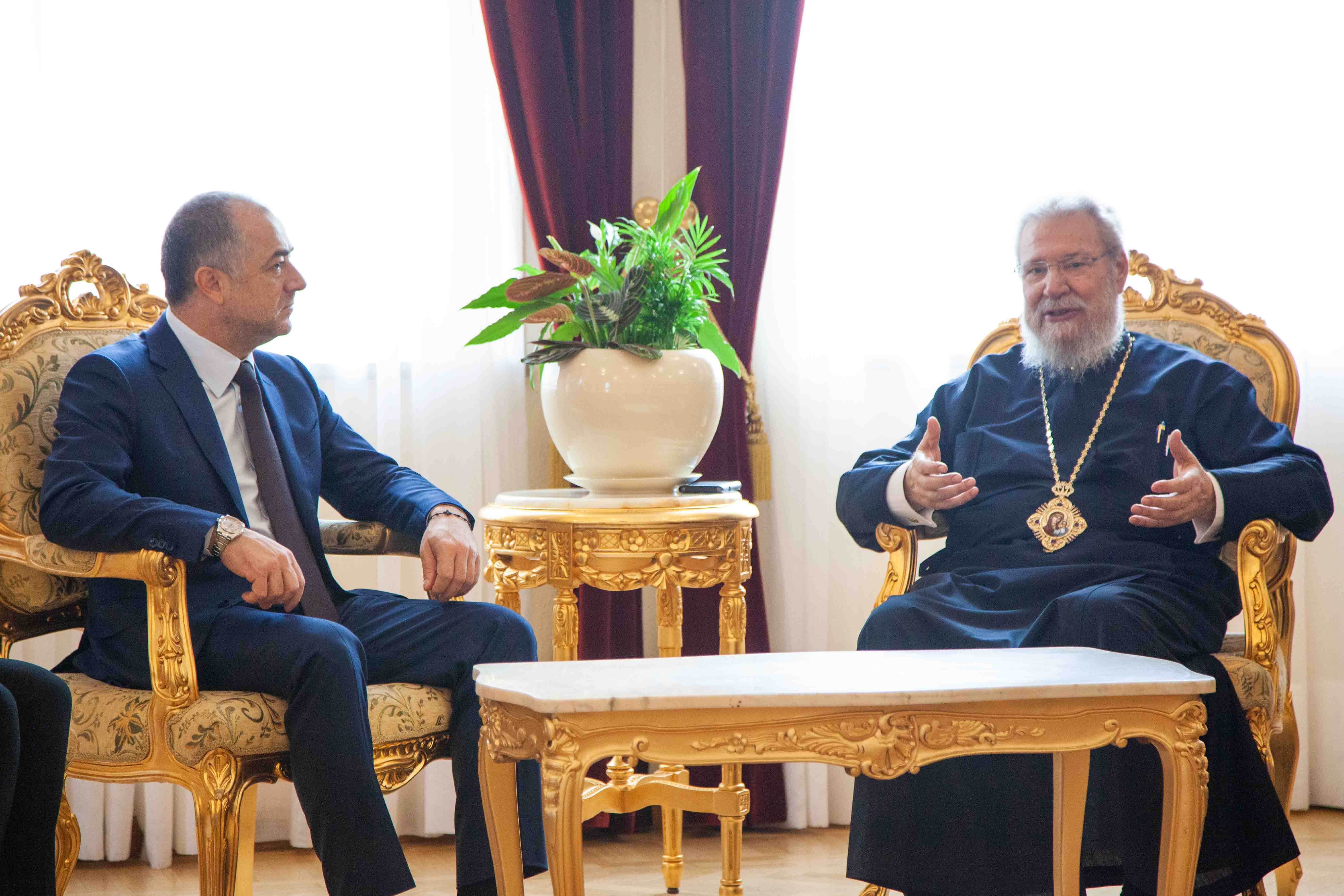 Υπ. Άμυνας Λιβάνου: «Η Εκκλησία της Κύπρου έχει ισχυρή φωνή χάριν στον Αρχιεπίσκοπό της»