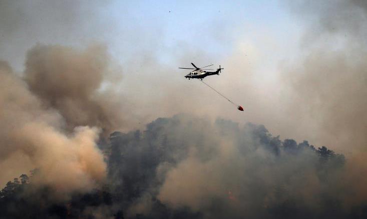 Πάφος: Πυρκαγιά στη Λάρα - Επιστρατεύτηκαν και εναέρια μέσα