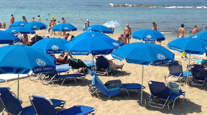 Δ. Πάφου: Δέχεται προσφορές για κρεβατάκια και ομπρέλες σε παραλίες