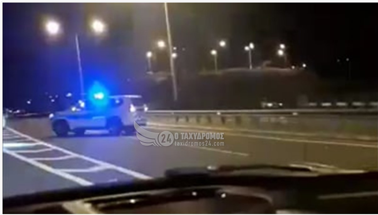 Συμβαίνει Τώρα: Φλεγόμενο αυτοκίνητο στον νέο αυτοκινητόδρομο Πάφου-Λεμεσού παρά το αεροδρόμιο - Φώτο