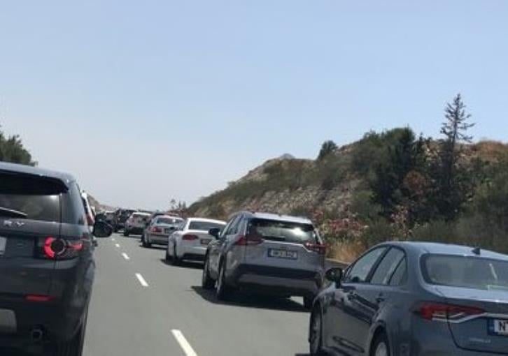 Τροχαίο ατύχημα στον αυτοκινητόδρομο Λεμεσού-Πάφου