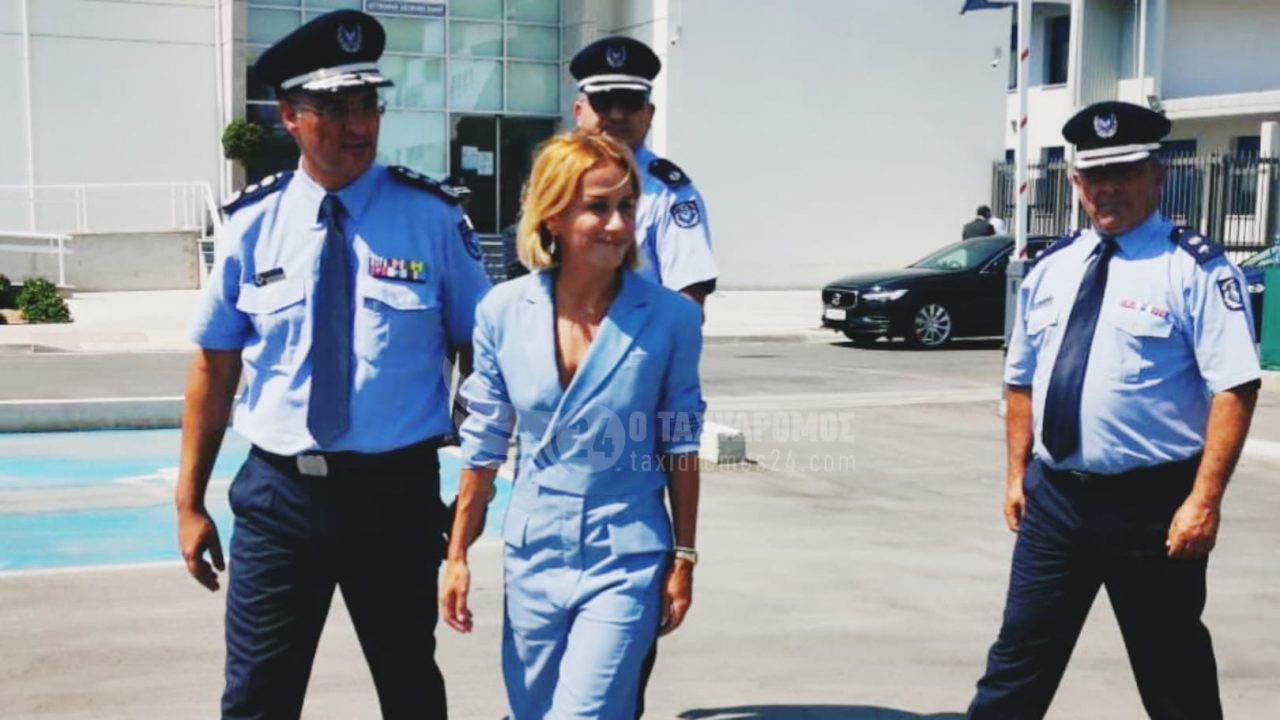 Ε.Γιολίτη: Ικανοποιημένη από την επίσκεψη σε αεροδρόμιο Πάφου και Αστυνομία (φώτος)