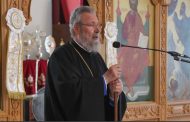 Αρχιεπίσκοπος Κύπρου : Οι πολιτικοί «εσιώπησαν για να μην χάσουν ψήφους» στο θέμα του καθηγητή Τέχνης