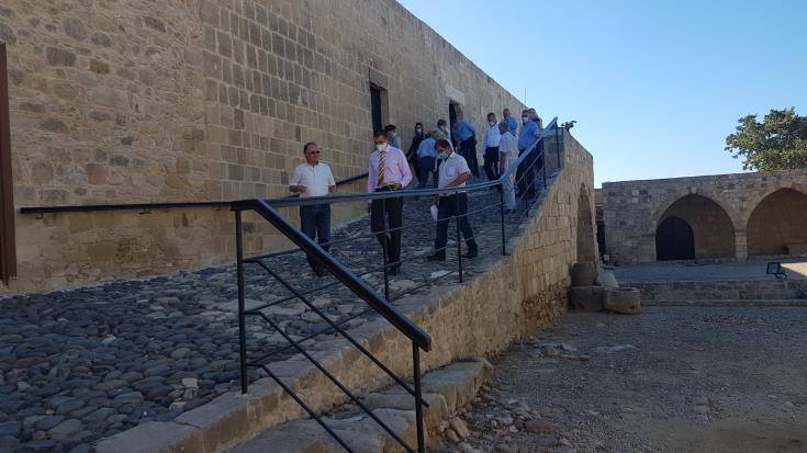 Πάφος: Διήμερη περιοδεία Περδίου και Χαμπιούρη στις κοινότητες