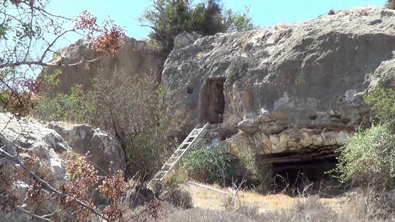 Δήμος Γεροσκήπου: Φτιάχνει μονοπάτια προς το Σπήλαιο των «Αγίων Πέντε» (φώτος)