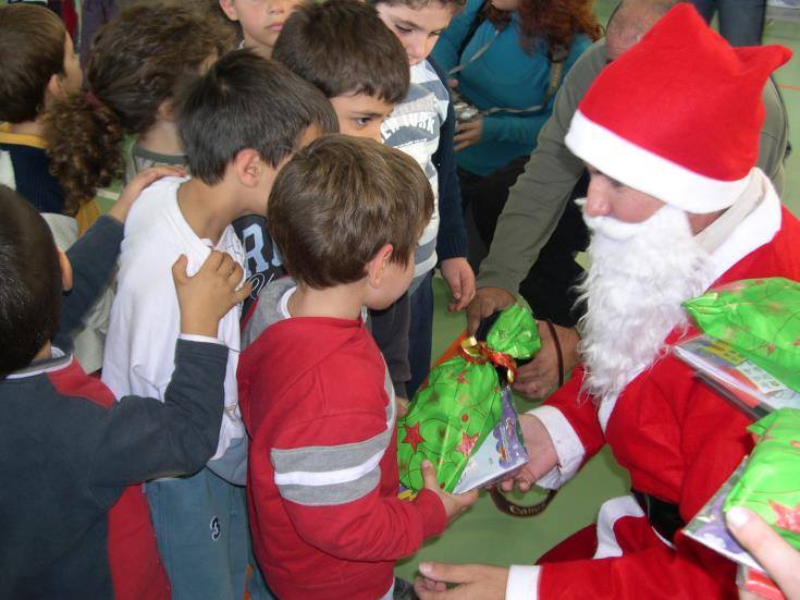 Εκπλήξεις για τα Χριστούγεννα ετοιμάζει για τα παιδιά το Μουσείο Παραμυθιού