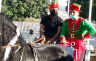 Με άμαξα κατέφθασε ο Άγιος Βασίλης στη Λέμπα