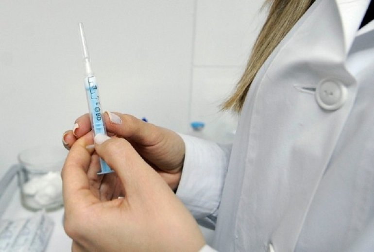 Υπ. Υγείας: Επιτακτική ανάγκη η αύξηση εμβολιασμών σε νεαρές ηλικίες