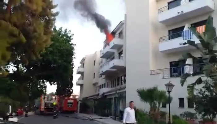 Πάφος: Υπό πλήρη έλεγχο η πυρκαγιά στο τουριστικό συγκρότημα στην Κ. Πάφο - Φώτο, Βίντεο