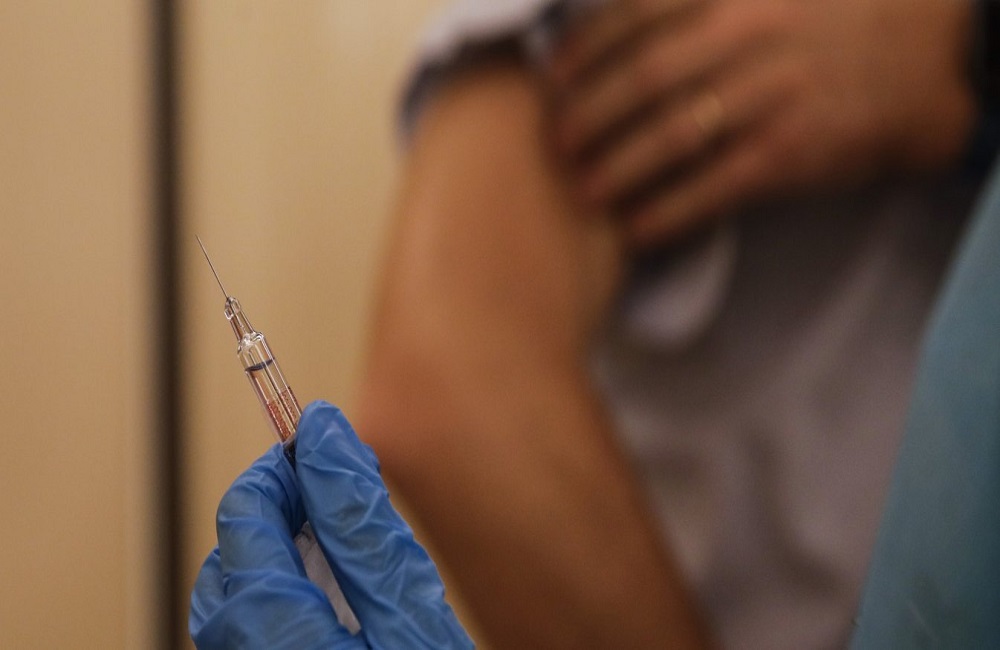 Πέραν των 800 ραντεβού για εμβολιασμό παιδιών 12-15 ετών μέχρι τις 8 τη Δευτέρα