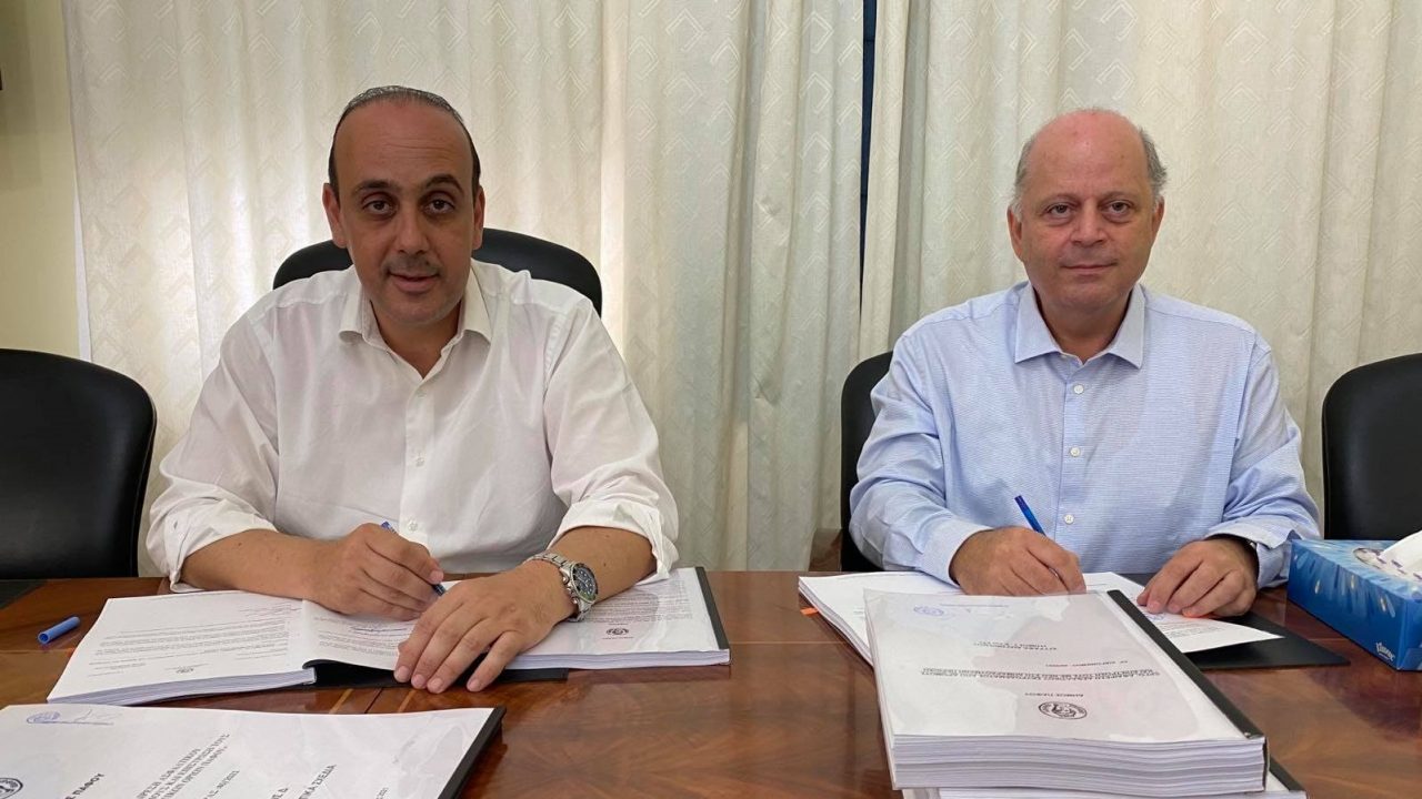 Δήμος Πάφου: Υπογράφηκε νέο συμβόλαιο για τις επιστρώσεις δρόμων