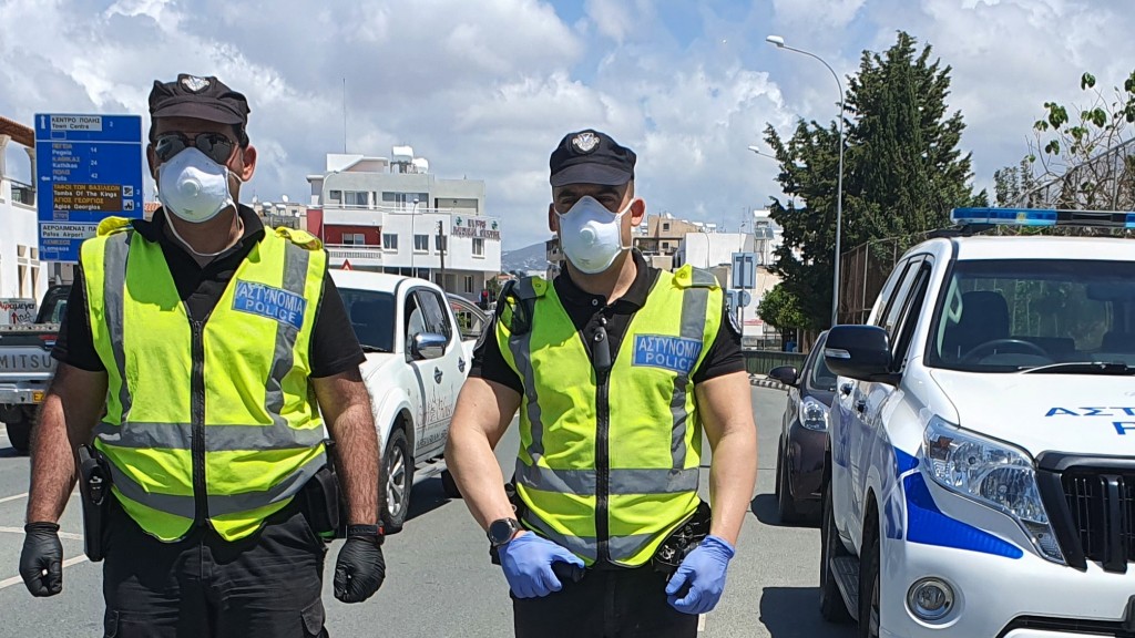 Σε 17 καταγγελίες πολιτών για παραβίαση των μέτρων κατά Covid προχώρησε η Αστυνομία