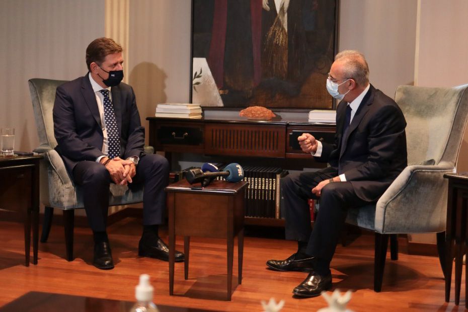 Συνάντηση Αβέρωφ Νεοφύτου με τον Αναπληρωτή Υπουργό Εξωτερικών της Ελλάδας κ. Βαρβιτσιώτη