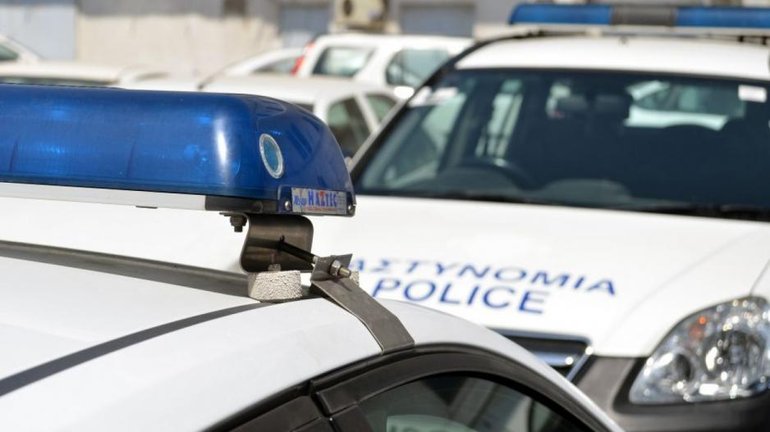 ΠΑΦΟΣ: ΚΑΤΑΖΗΤΕΙΤΑΙ 33χρονος-Έκλεψε αλουμινένιες πόρτες αξίας 300 ευρώ