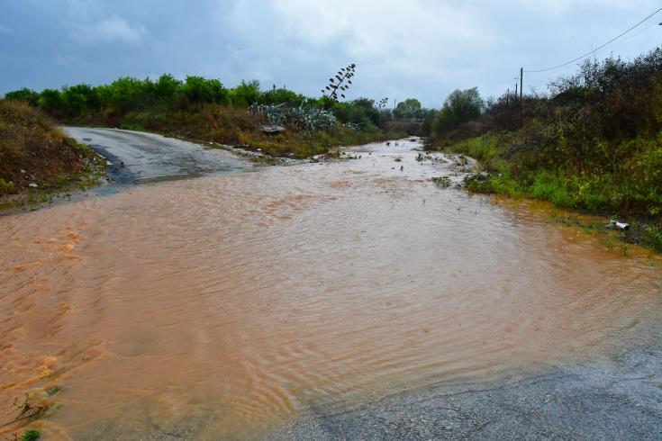 Κλειστός ο δρόμος Αυδήμου-Πισσουρίου λόγω υπερχείλισης ποταμού