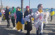 Εκδήλωση διαμαρτυρίας Ουκρανών με χειροποίητες κούκλες