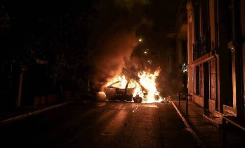 Πάφος: Στις φλόγες όχημα στην Χλώρακα, επί ποδός η πυροσβεστική