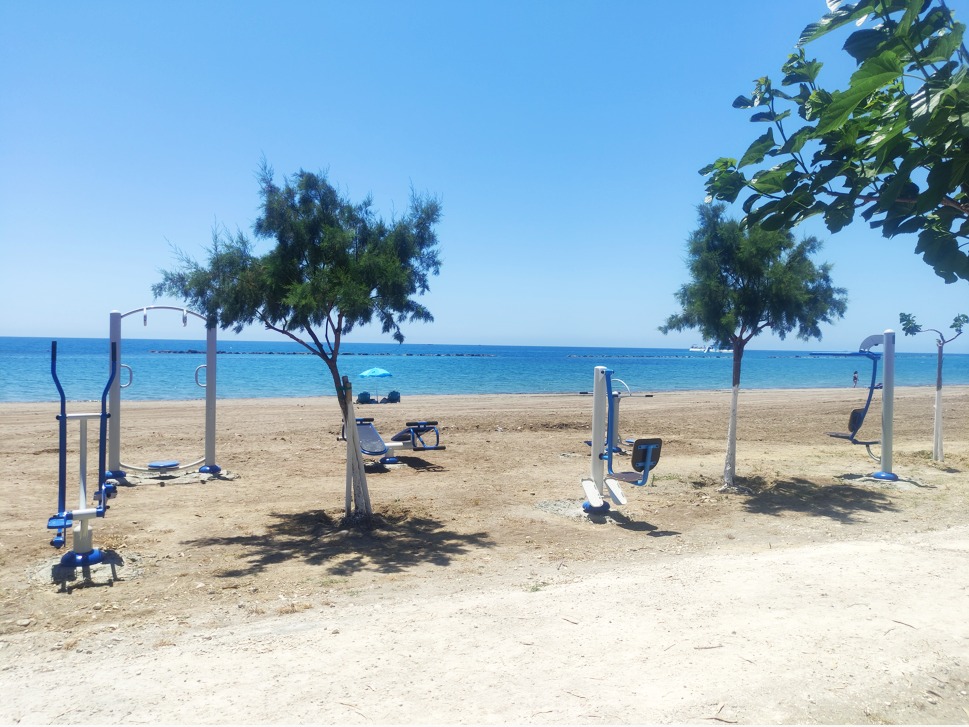 Δ. Γεροσκήπου: Εγκατάσταση Οργάνων Γυμναστικής στη Δημοτική Παραλία