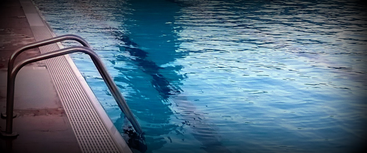 Θρήνος για το χαμό του 4χρονου αγοριού που εντοπίστηκε αναίσθητο σε πισίνα στην Έμπα