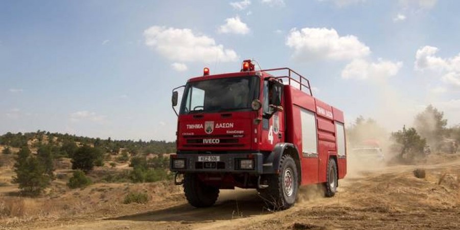 Πάφος: Φωτιά στην περιοχή Αχέλεια - Σε κινητοποίηση η πυροσβεστική