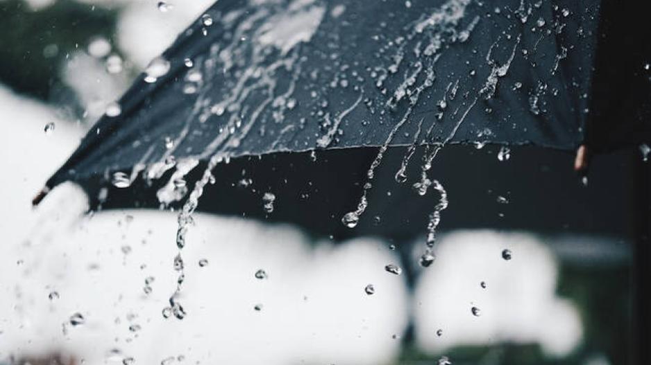 Πάρτε ομπρέλα: Βροχερό με καταιγίδες το σκηνικό του σαββατοκύριακου