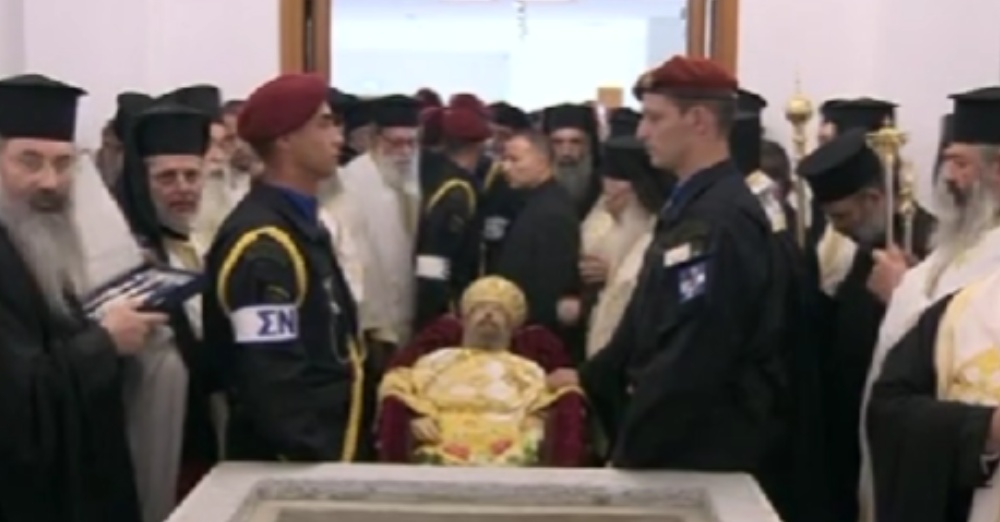 Εδώ θα κείτεται ο Αρχιεπίσκοπος Χρυσόστομος Β΄- Τελέστηκε η κηδεία του (ΦΩΤΟΓΡΑΦΙΕΣ)