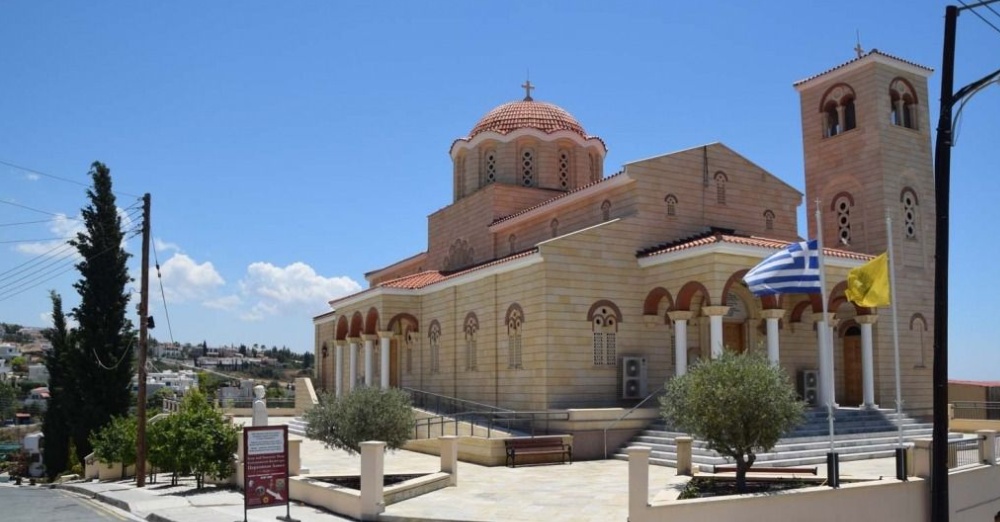 ΤΑΛΑ: Θρηνεί το χωριό του Αρχιεπισκόπου Χρυσοστόμου Β΄