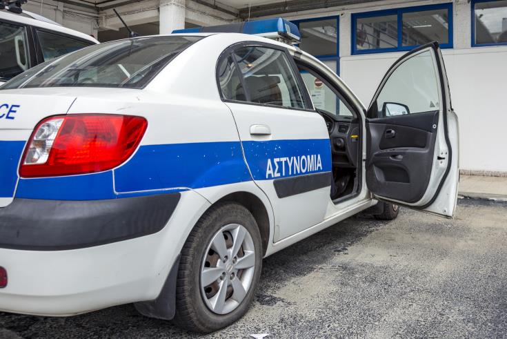 Άγρια καταδίωξη 25χρονου ένοικου της δομής ανηλίκων στην Πάφο-Εξύβριζε αστυνομικούς και προκάλεσε ζημιές σε περιπολικό