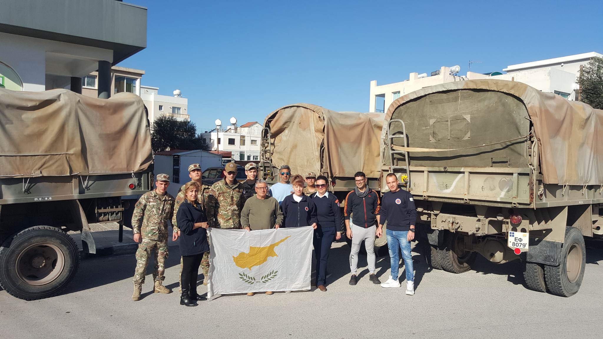 Δίπλα στους σεισμόπληκτους η Πολιτική άμυνα Πάφου και το τακτικό συγκρότημα του 8ου Συντάγματος πεζικού (ΦΩΤΟ)