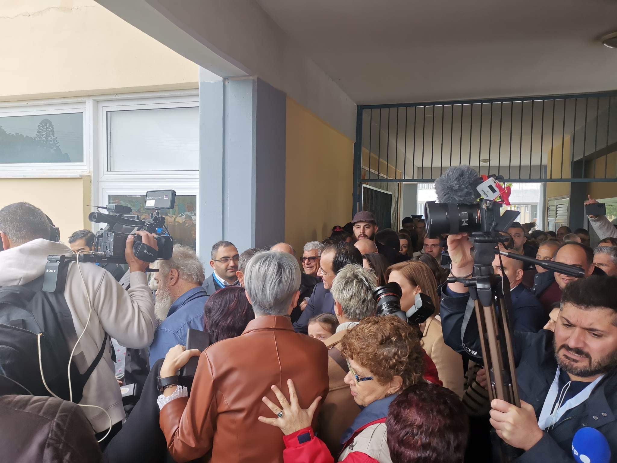 ΓΕΡΟΣΚΗΠΟΥ: Άσκησε το εκλογικό του δικαίωμα ο Νίκος Χριστοδουλίδης (ΦΩΤΟ)
