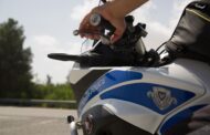 39χρονος με υπερβολική ταχύτητα-Πέρασε και κόκκινο φανάρι και τον συνελαβαν