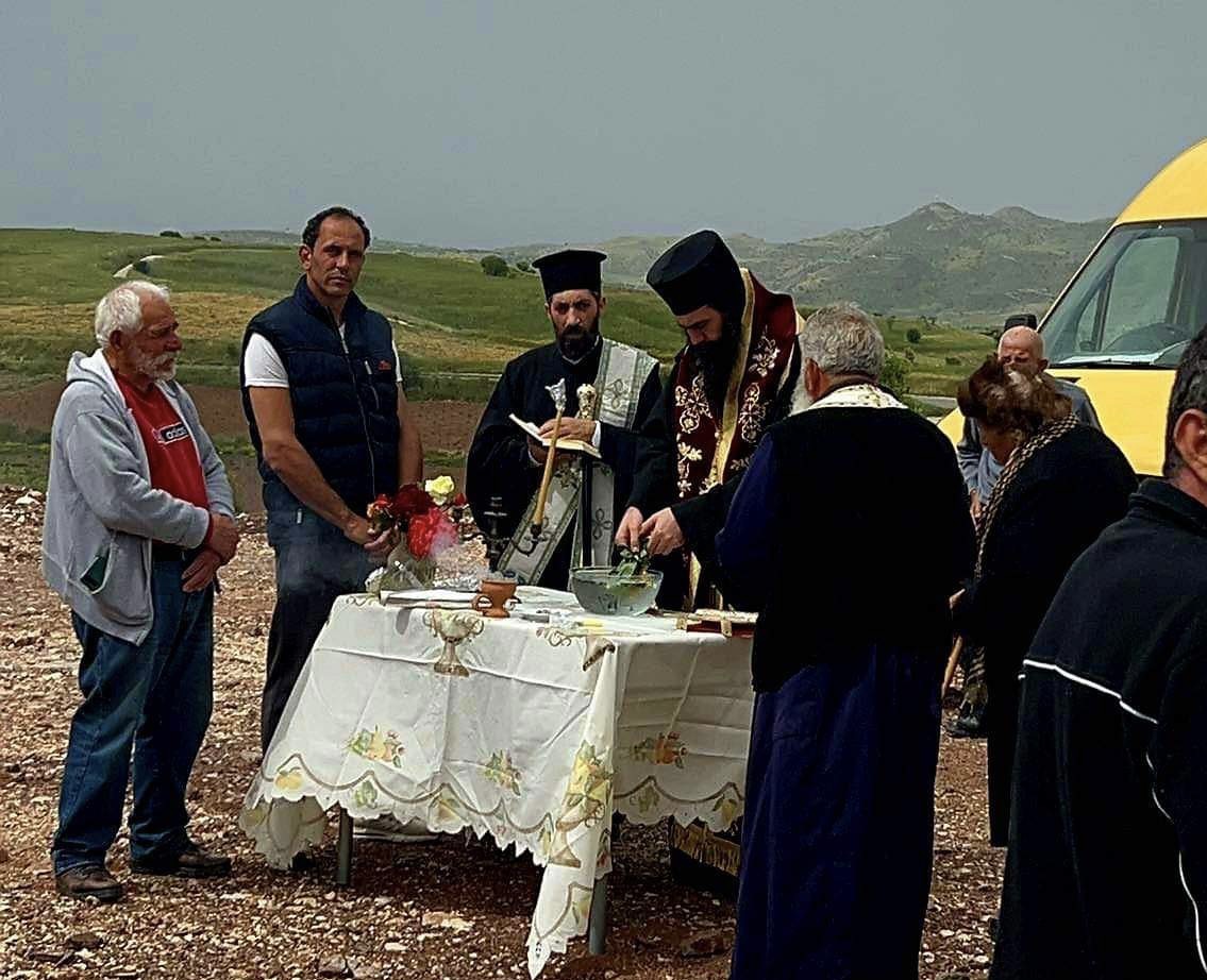 ΑΠΟΚΛΕΙΣΤΙΚΟ: Ο Μητροπολίτης Πάφου έκανε αγιασμό σε υπό ανέγερση εκκλησία (ΦΩΤΟ&ΒΙΝΤΕΟ)