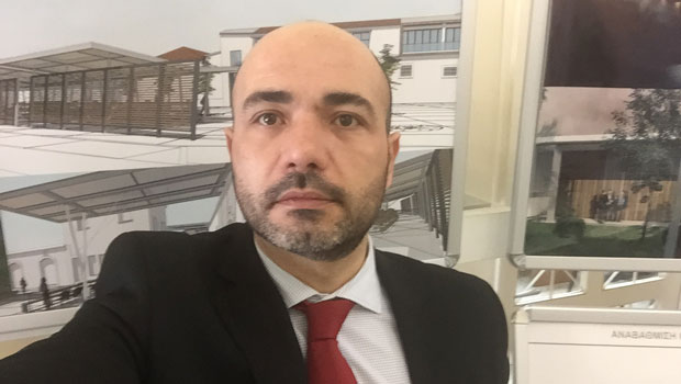 Πόλυς Πολυδόρου: Απέσυρε την υποψηφιότητα του