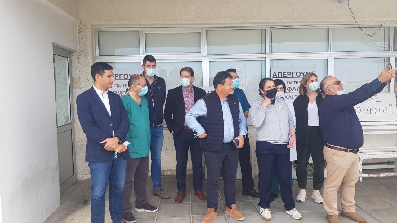 Αγανακτισμένοι οι εργαζόμενοι του ΤΑΕΠ Πάφου: «Υπάρχει περίπτωση να χάσουμε ασθενή» (ΦΩΤΟ)