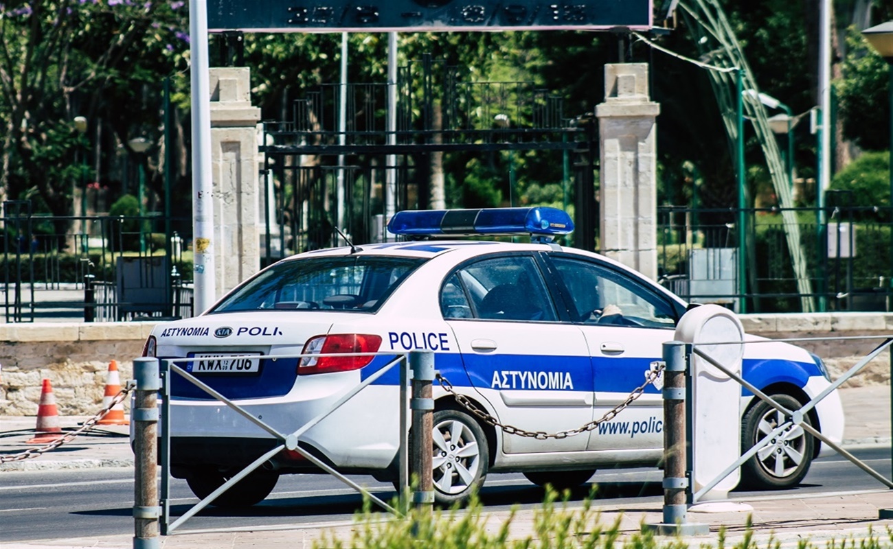 Πάφος: Αυτόν ψάχνει η Αστυνομία για την παράνομη κατοχή χαπιών έκσταση (ΦΩΤΟ)