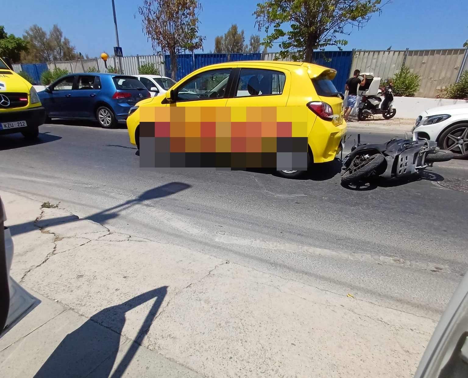 Τροχαίο με μοτοσικλετιστή στο κέντρο της Πάφου: Εσπευσμένα στο  νοσοκομείο