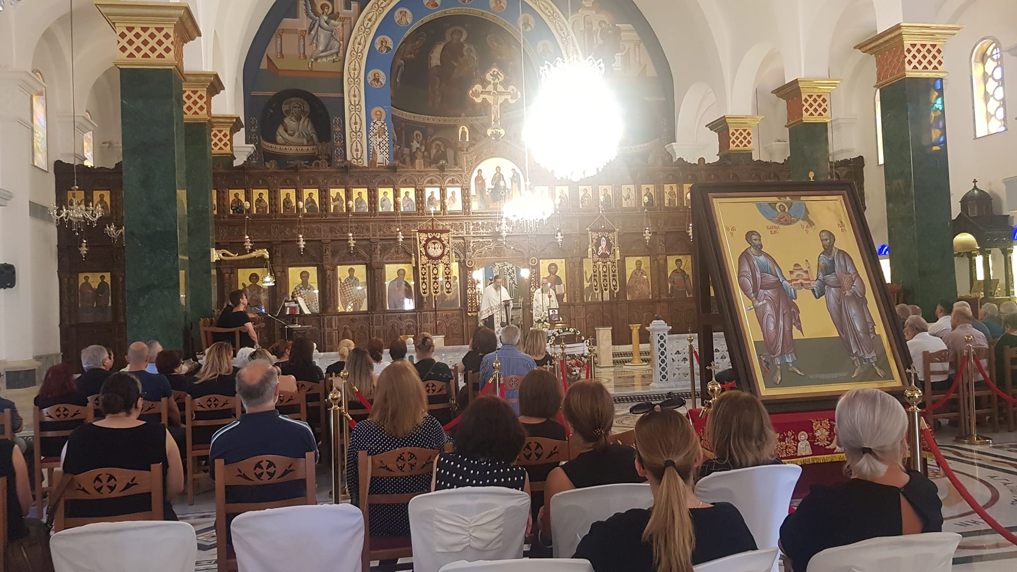 Πάφος: To ύστατο χαίρε είπαν συγγενείς και φίλοι στην Μαρούλα Τσέπελου Αντωνιάδη
