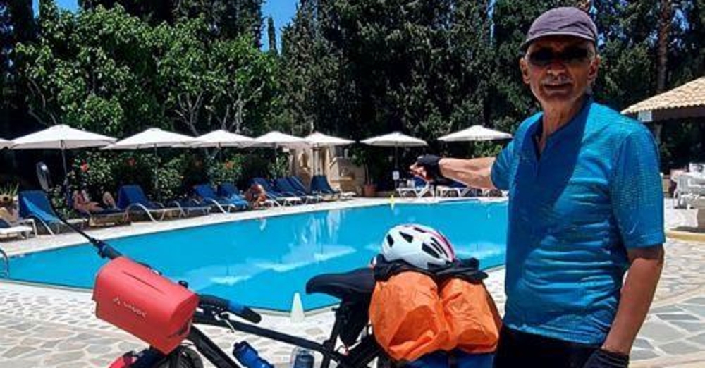 Ποδηλατώντας από Ελβετία μέχρι Ελλάδα και από εκεί στην Κύπρο για ένα τάμα