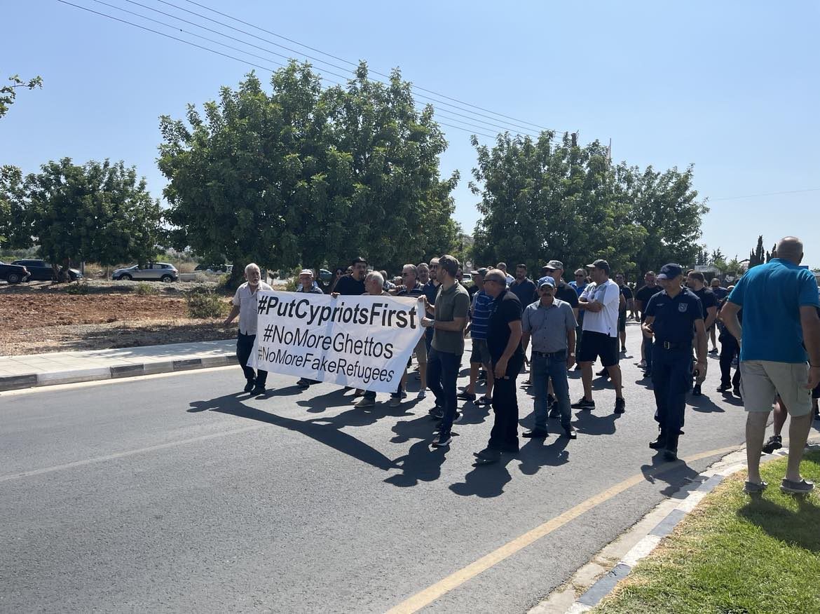 Χλώρακα: Εκδήλωση διαμαρτυρίας για το μεταναστευτικό
