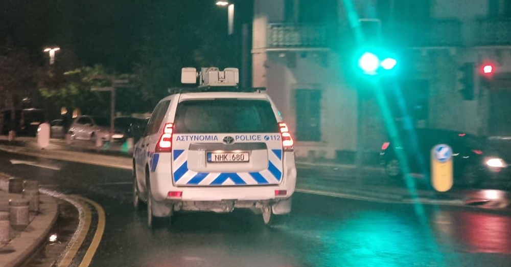 Οδηγός παρέσυρε πεζό στη Πάφο, έφυγε και μετά επέστρεψε στη σκηνή