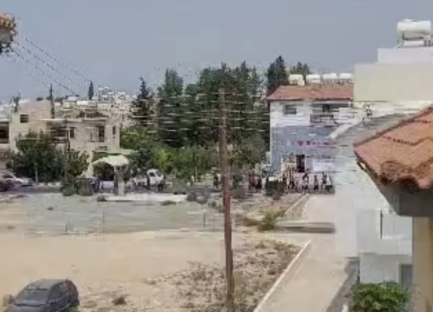 Διαμαρτυρία Σύριων στη Χλώρακα-Βγήκαν στους δρόμους (ΒΙΝΤΕΟ)